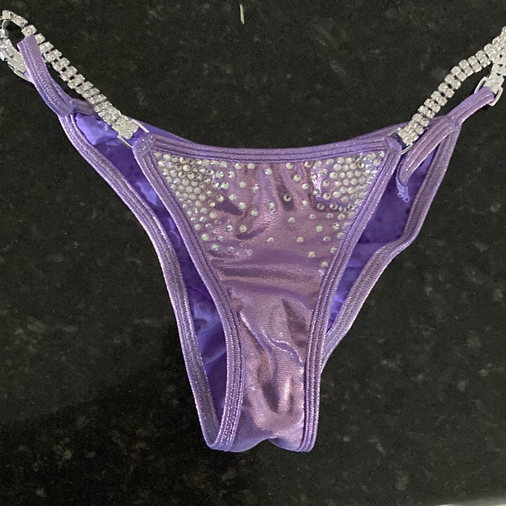 Angel Competition Bikini - Picture 3 of 4